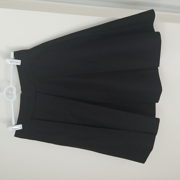 kate spade Dresses & Skirts - 2 for $15 Kate Spade pleated skirt with gold zipper detail and pockets, size 4